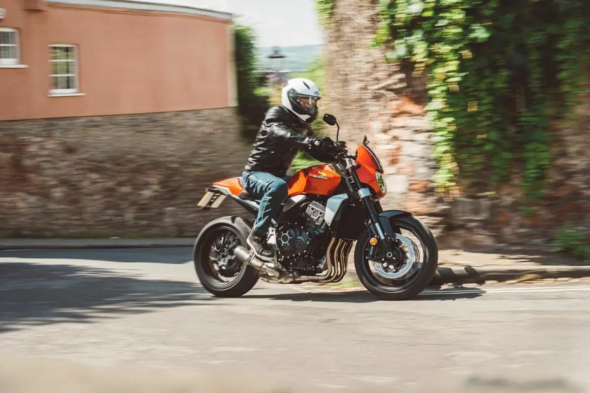 Honda CB1000 “5Four”. Svelata la serie speciale inglese (29)