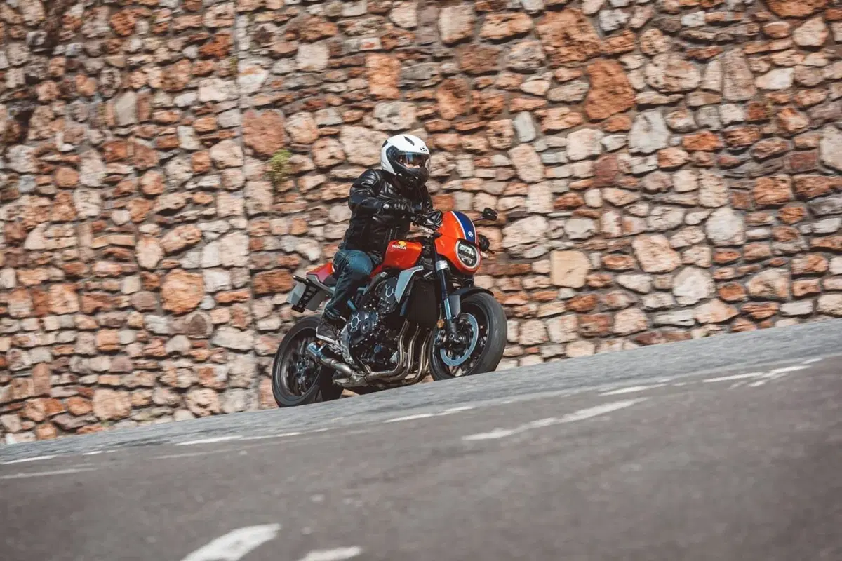 Honda CB1000 “5Four”. Svelata la serie speciale inglese (39)