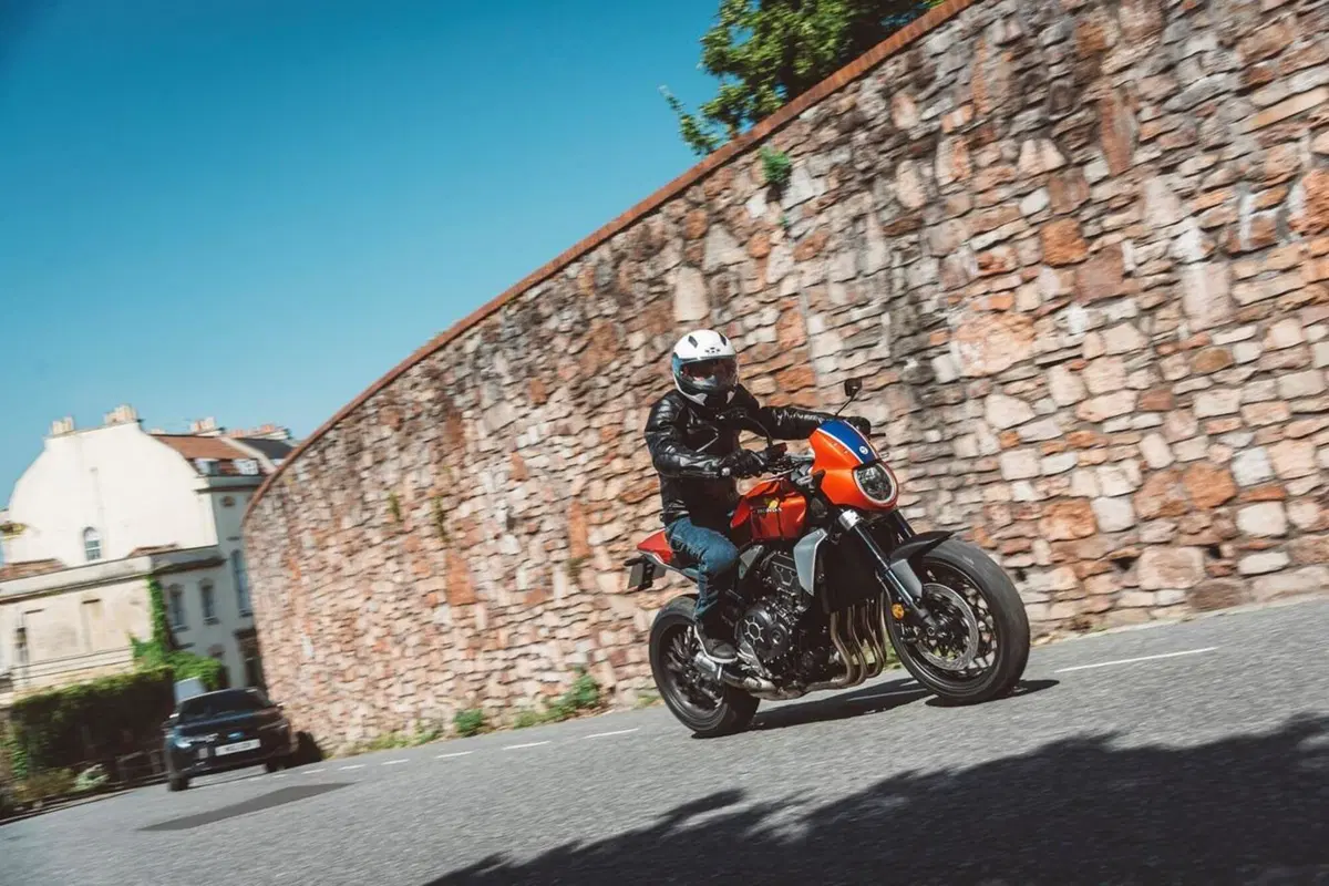 Honda CB1000 “5Four”. Svelata la serie speciale inglese (40)