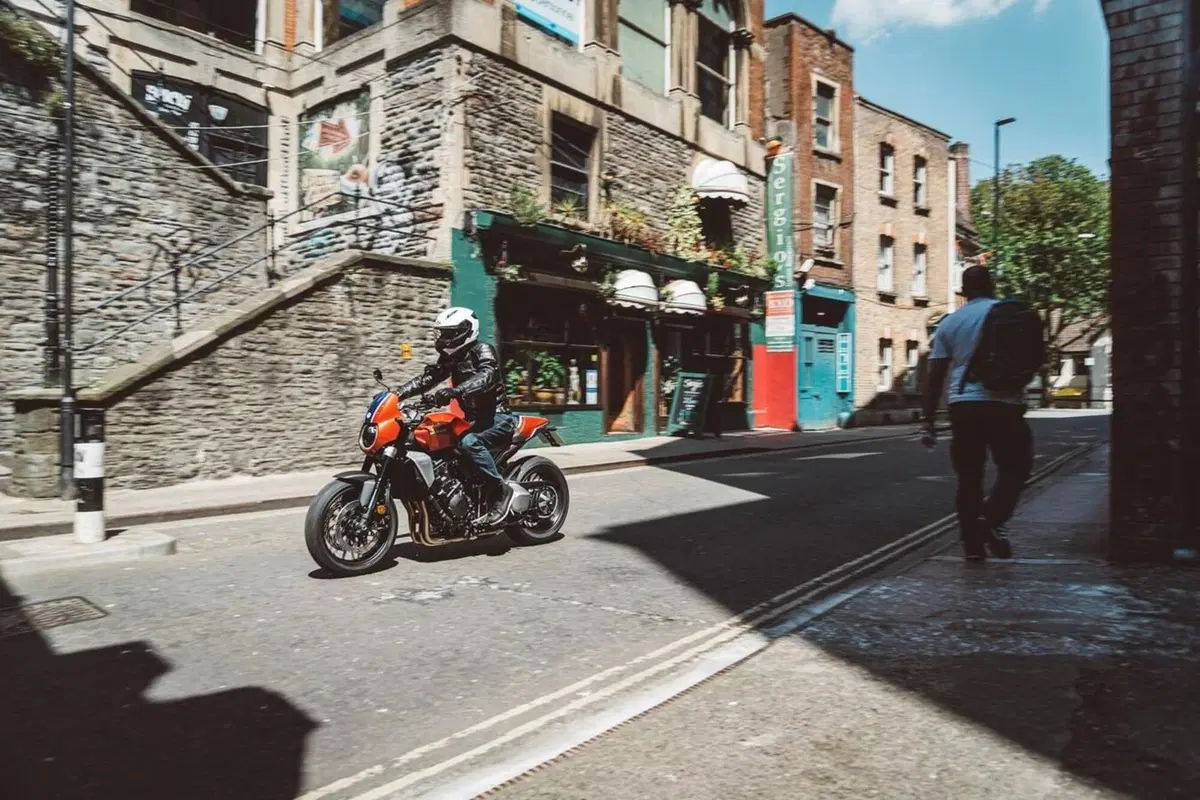 Honda CB1000 “5Four”. Svelata la serie speciale inglese (41)