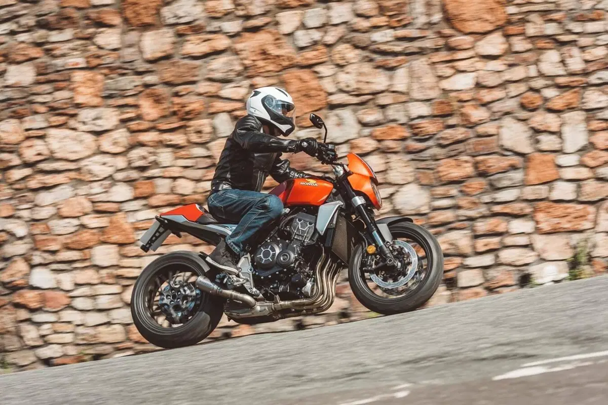 Honda CB1000 “5Four”. Svelata la serie speciale inglese (42)