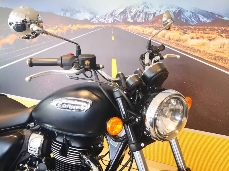 Royal Enfield Meteor 350 (2021 - 26) (4)