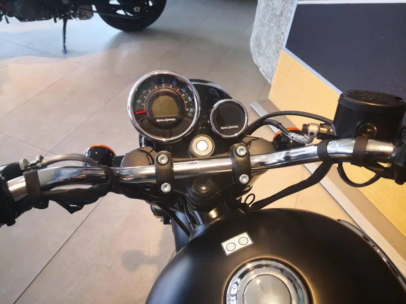 Royal Enfield Meteor 350 (2021 - 26) (16)