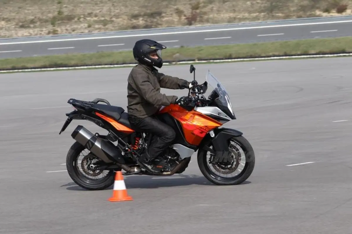 KTM 1190 Adventure con Bosch MSC, la nostra prova su strada (5)