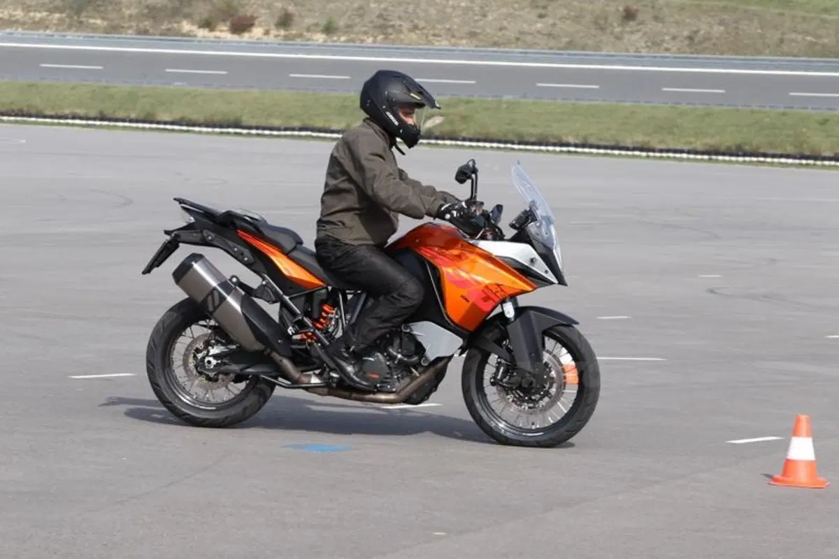 KTM 1190 Adventure con Bosch MSC, la nostra prova su strada (7)