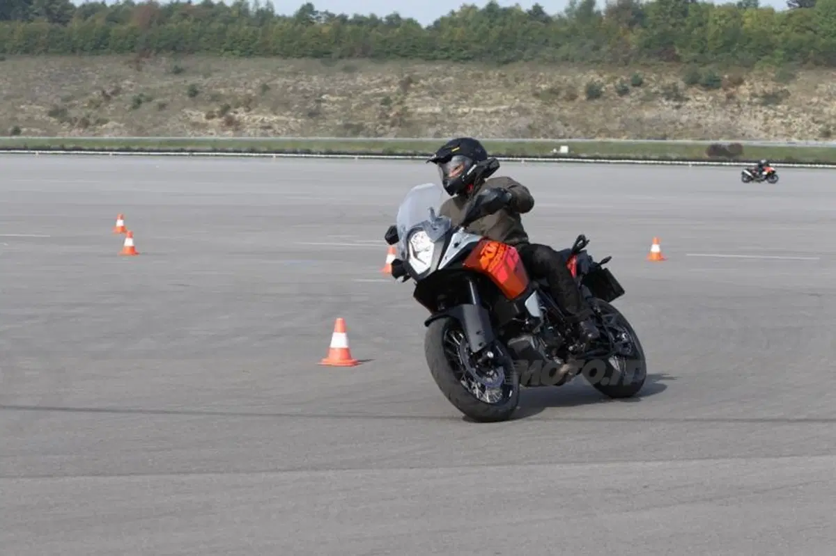 KTM 1190 Adventure con Bosch MSC, la nostra prova su strada (16)