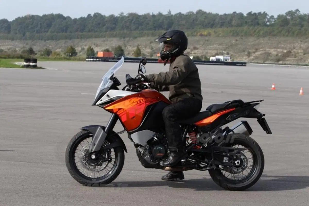 KTM 1190 Adventure con Bosch MSC, la nostra prova su strada (20)