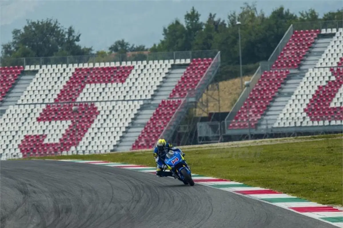Si concludono al Mugello i test 2013 del team Suzuki MotoGP (2)