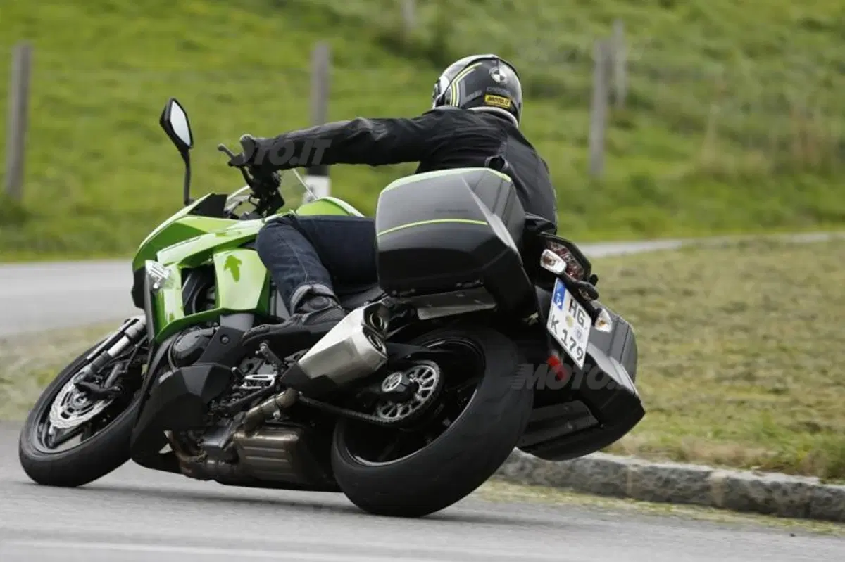 Kawasaki Z1000SX ABS (5)