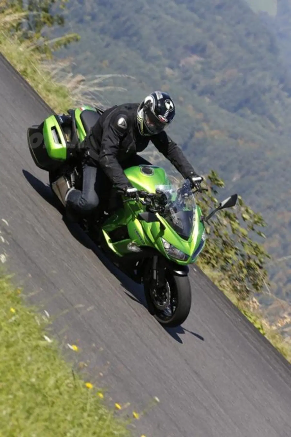 Kawasaki Z1000SX ABS (15)