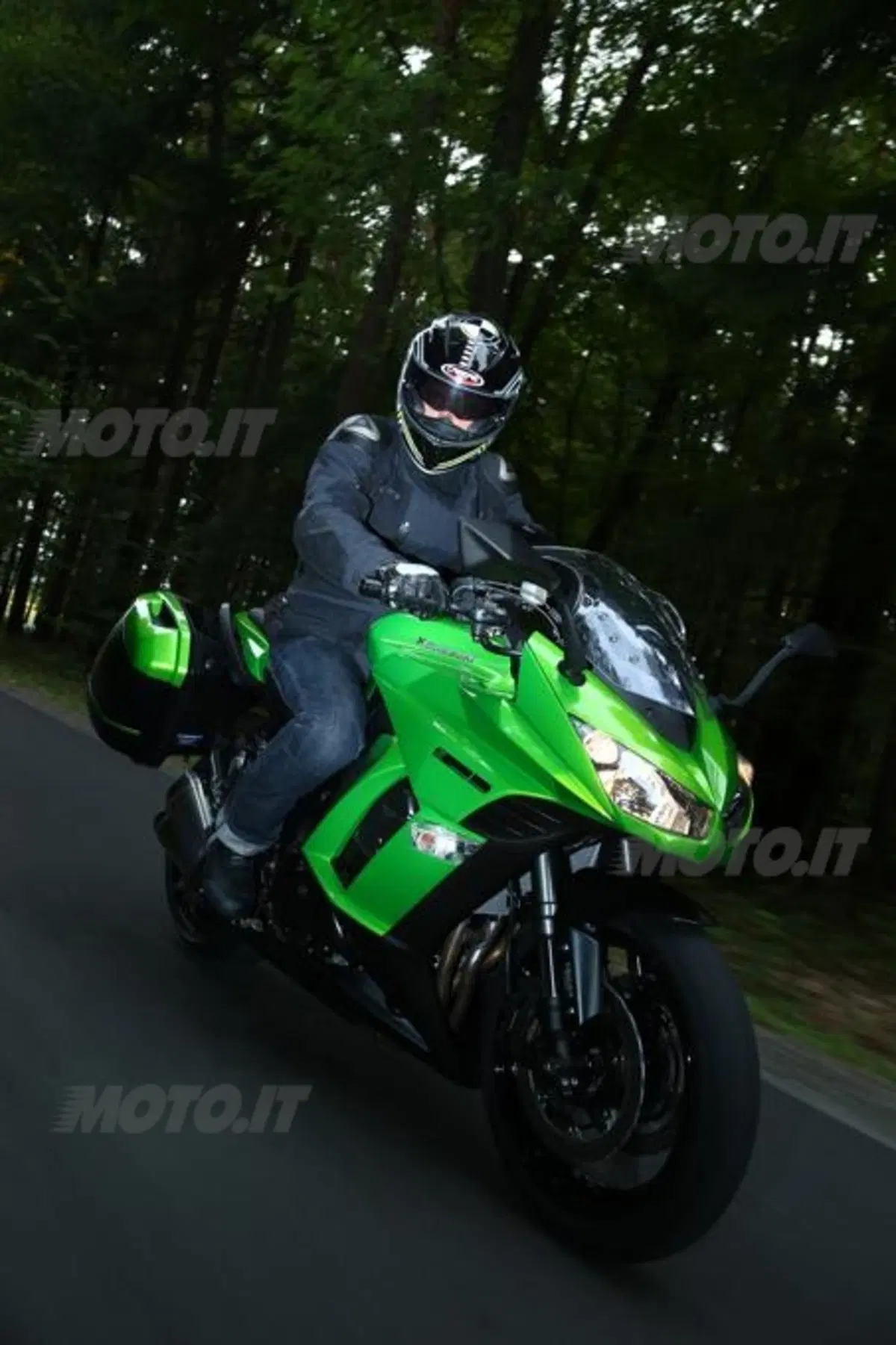 Kawasaki Z1000SX ABS (18)
