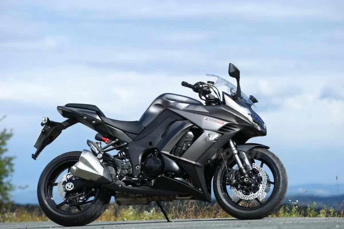 Kawasaki Z1000SX ABS (24)