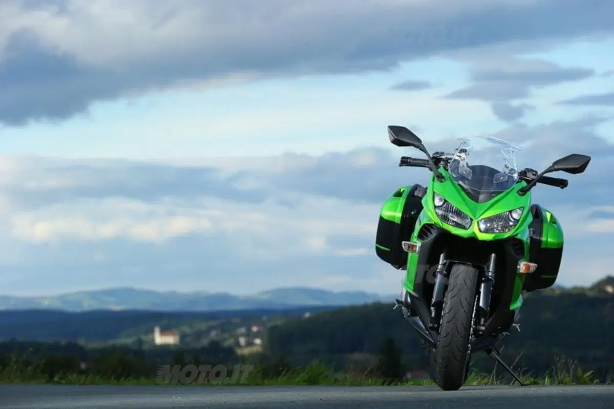 Kawasaki Z1000SX ABS (32)