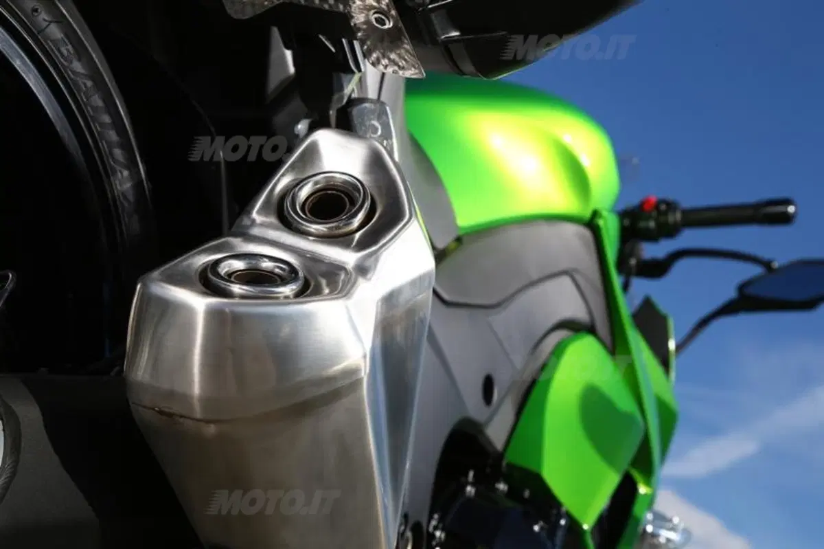 Kawasaki Z1000SX ABS (35)