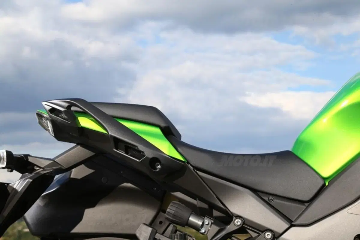 Kawasaki Z1000SX ABS (37)