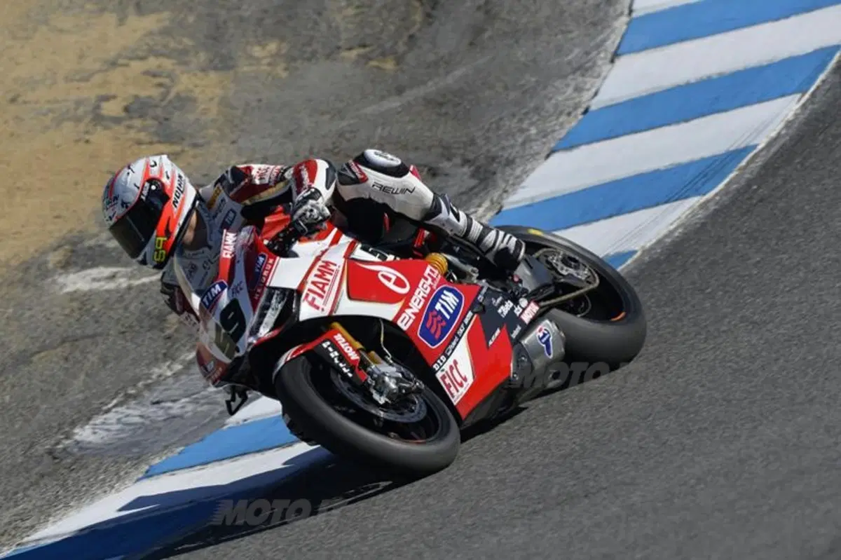 Melandri è il più veloce del venerdì a Laguna Seca (2)