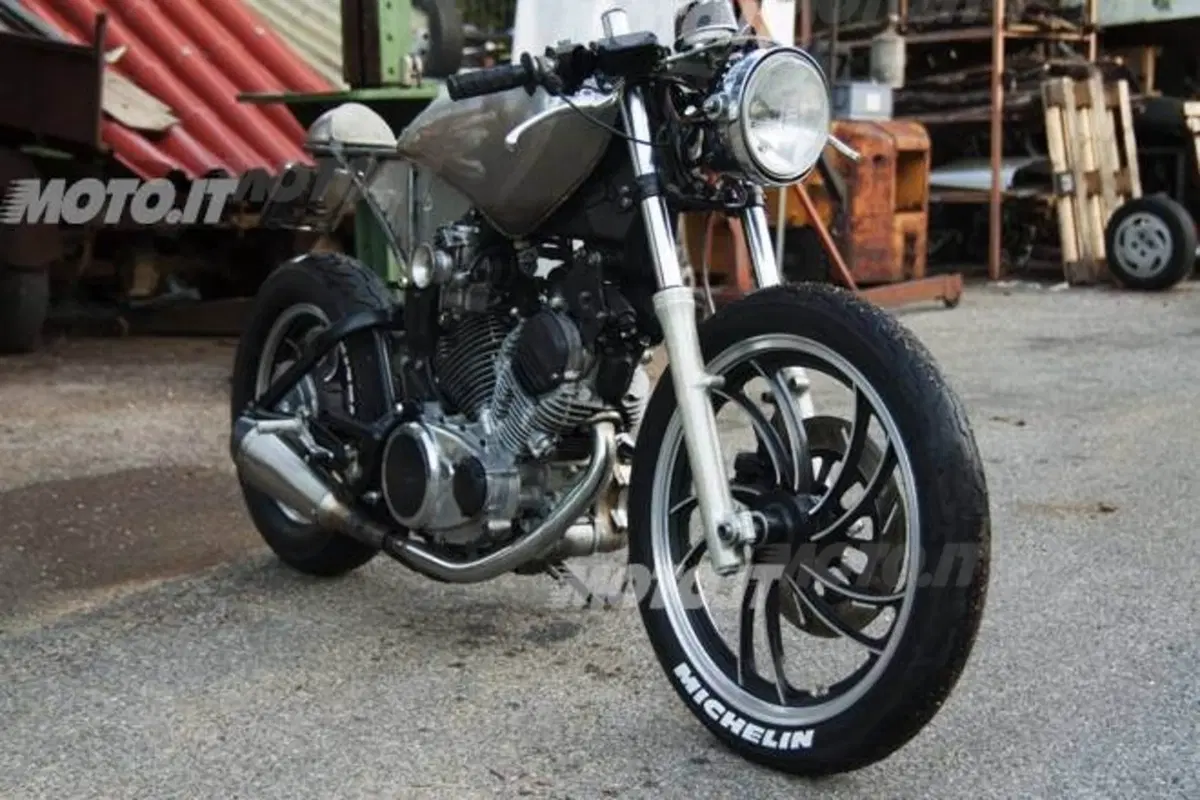Le Strane di Moto.it: Yamaha Virago 535 Café Racer (2)