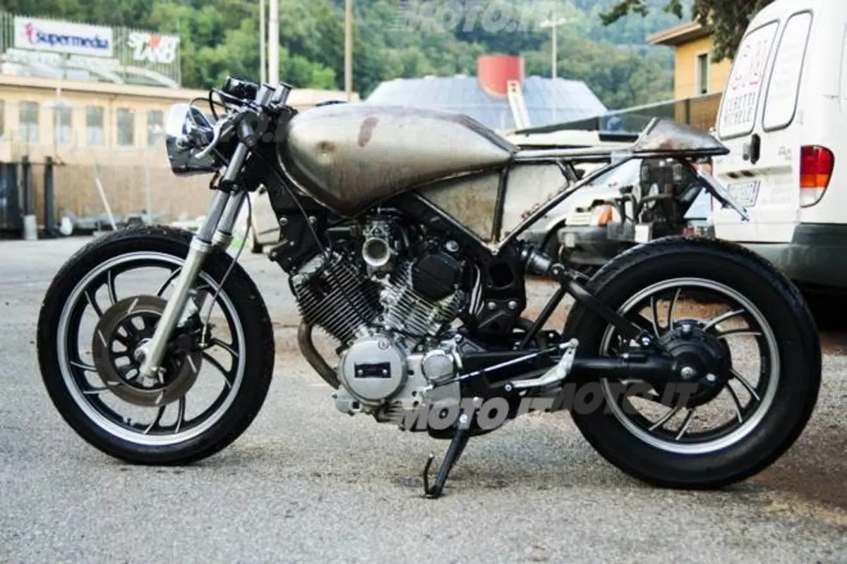 Le Strane di Moto.it: Yamaha Virago 535 Café Racer (3)
