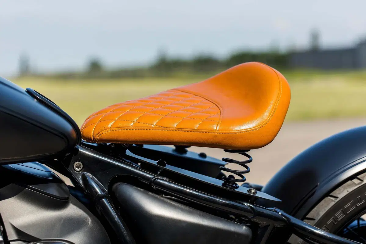 Rockbob: la BMW R 18 diventa Bobber con le parti speciali Wunderlich (3)