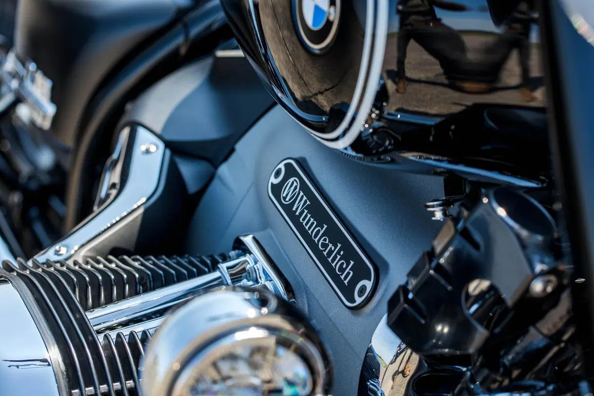 Rockbob: la BMW R 18 diventa Bobber con le parti speciali Wunderlich (7)