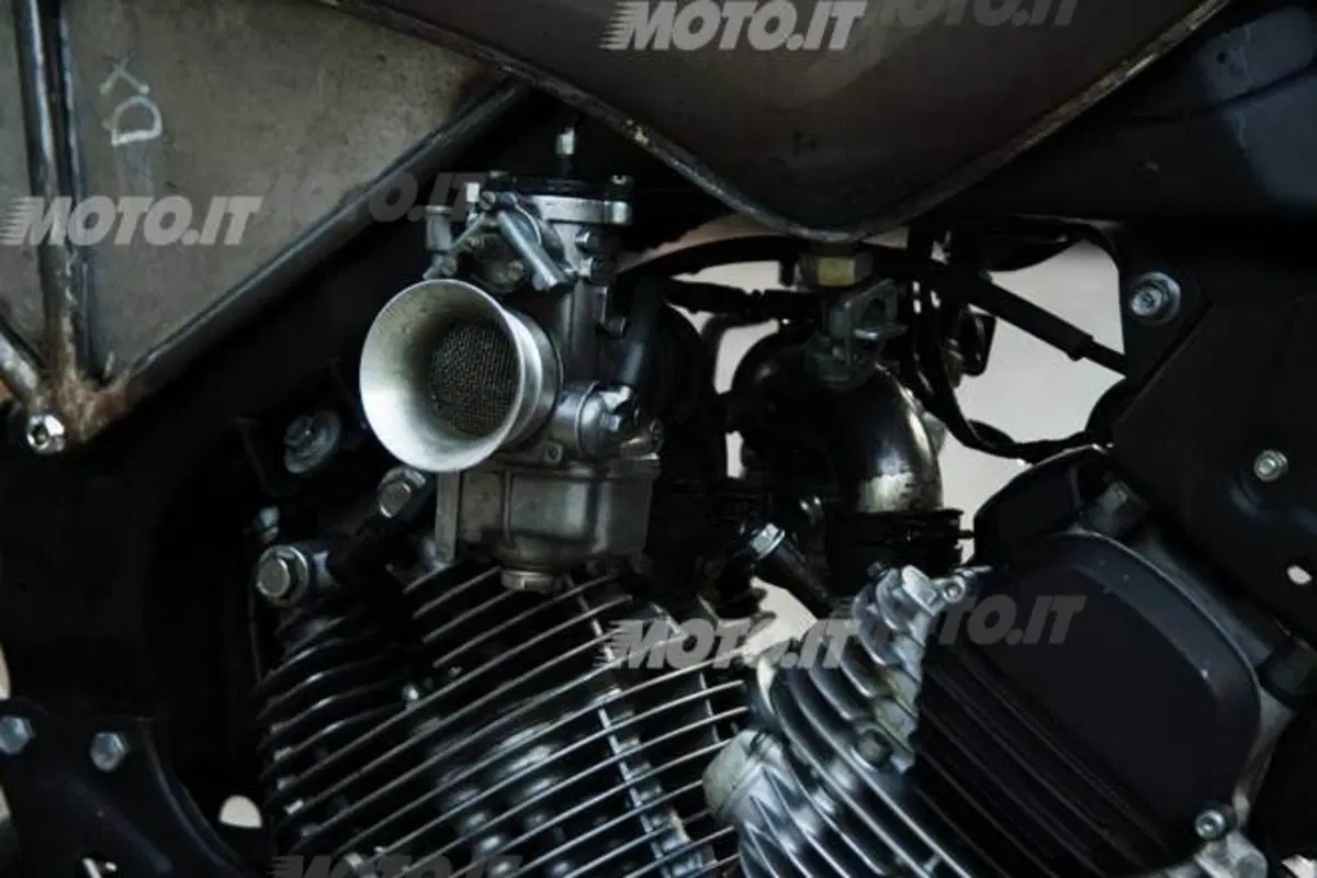 Le Strane di Moto.it: Yamaha Virago 535 Café Racer (5)