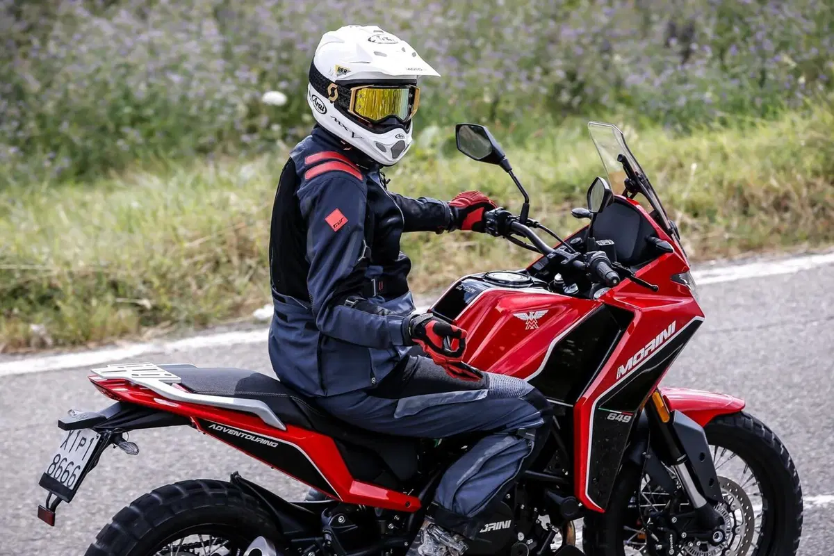Test esclusivo! Abbiamo provato la Moto Morini X-CAPE 650. Ecco i pro e i contro (14)