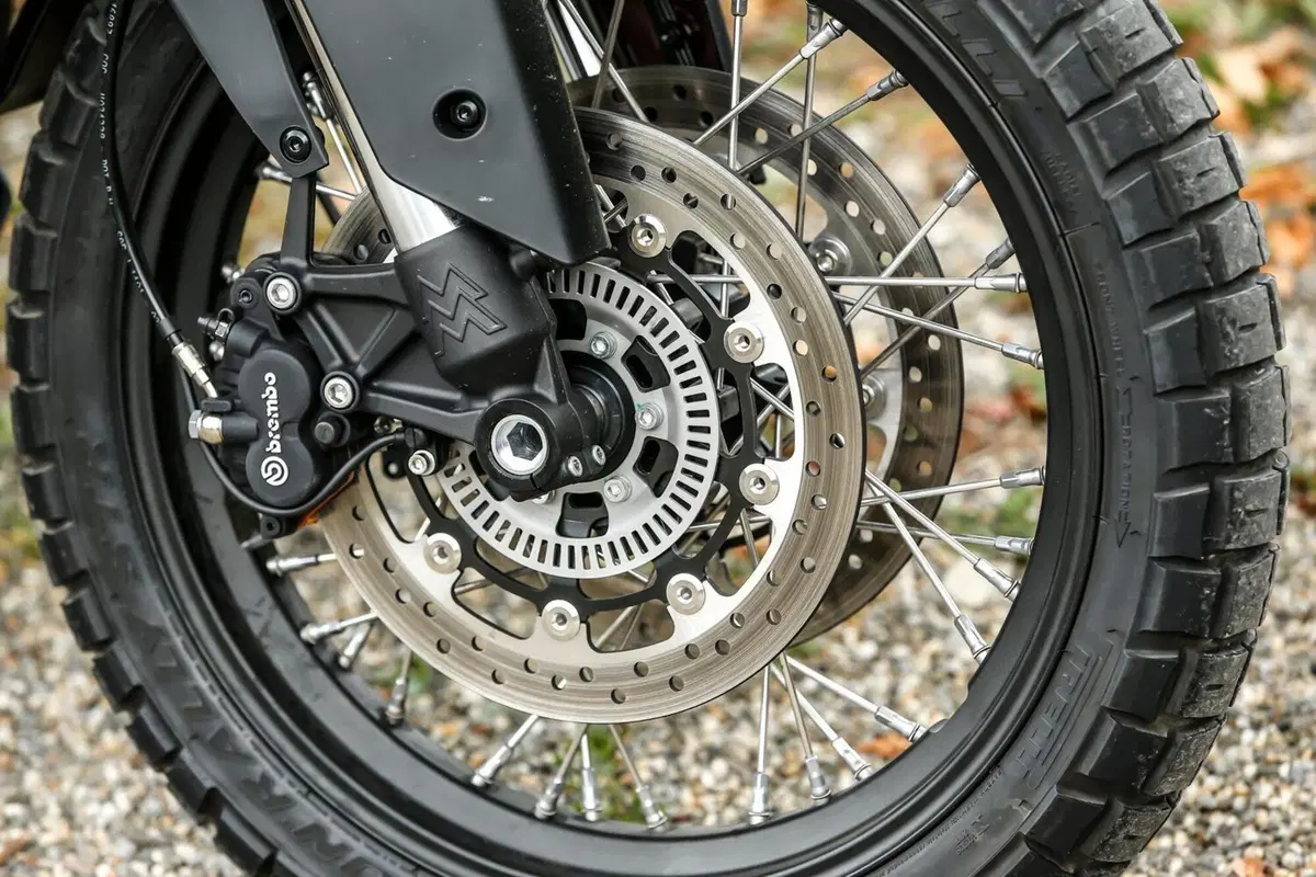 Test esclusivo! Abbiamo provato la Moto Morini X-CAPE 650. Ecco i pro e i contro (6)