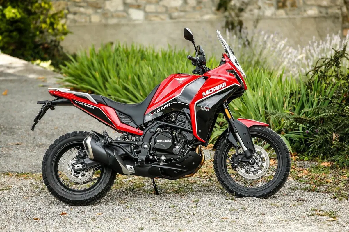 Test esclusivo! Abbiamo provato la Moto Morini X-CAPE 650. Ecco i pro e i contro (3)