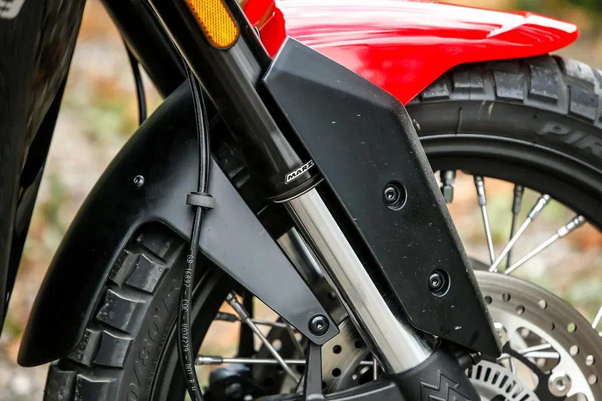Test esclusivo! Abbiamo provato la Moto Morini X-CAPE 650. Ecco i pro e i contro (23)