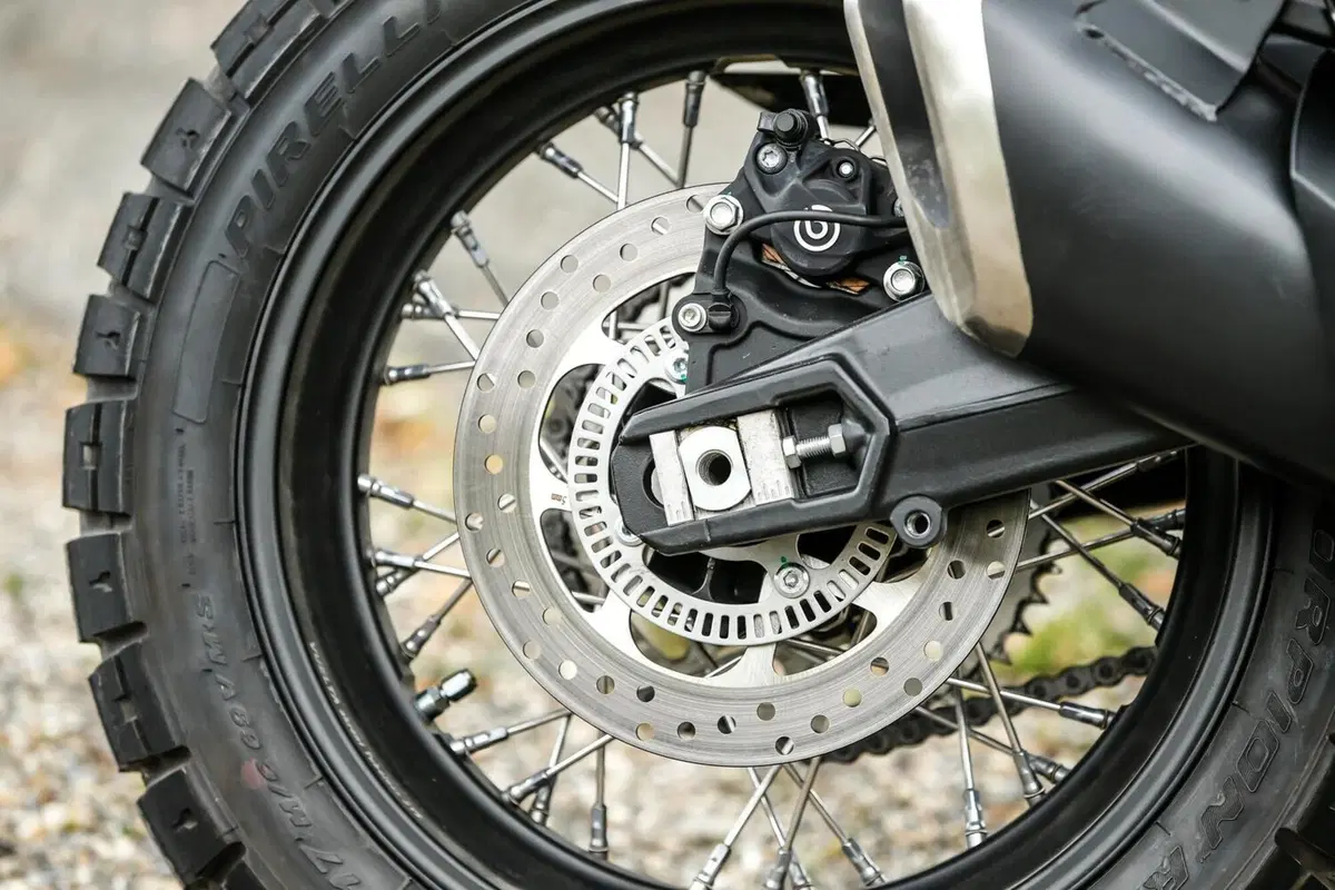 Test esclusivo! Abbiamo provato la Moto Morini X-CAPE 650. Ecco i pro e i contro (25)