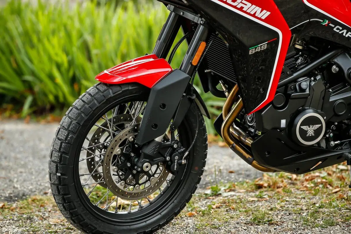 Test esclusivo! Abbiamo provato la Moto Morini X-CAPE 650. Ecco i pro e i contro (29)