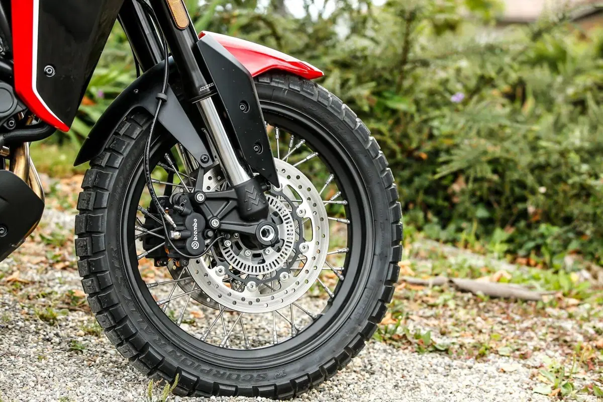 Test esclusivo! Abbiamo provato la Moto Morini X-CAPE 650. Ecco i pro e i contro (30)