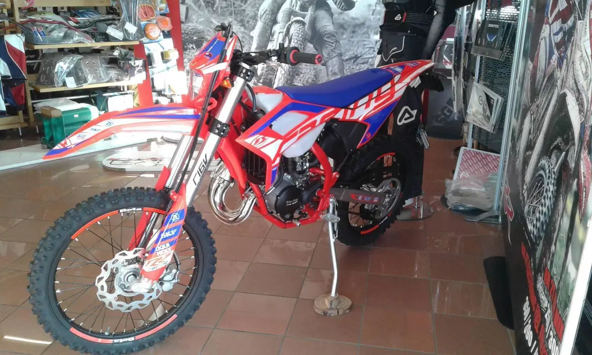 Betamotor RR 50 Enduro Racing (2021 - 26) (2)
