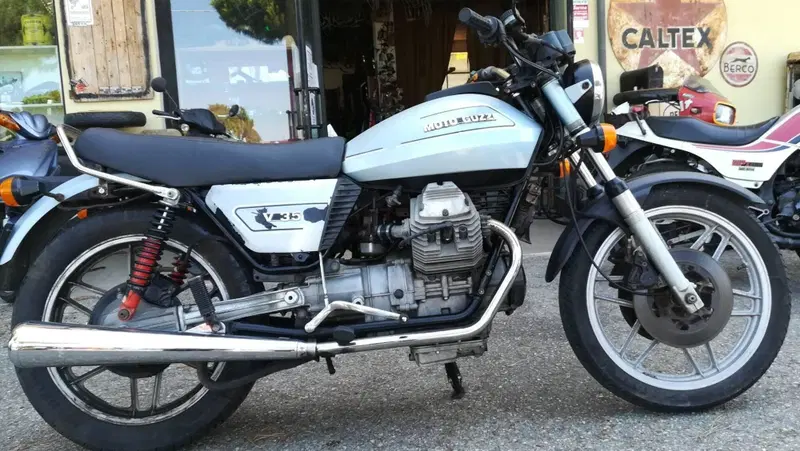 Moto Guzzi V35 