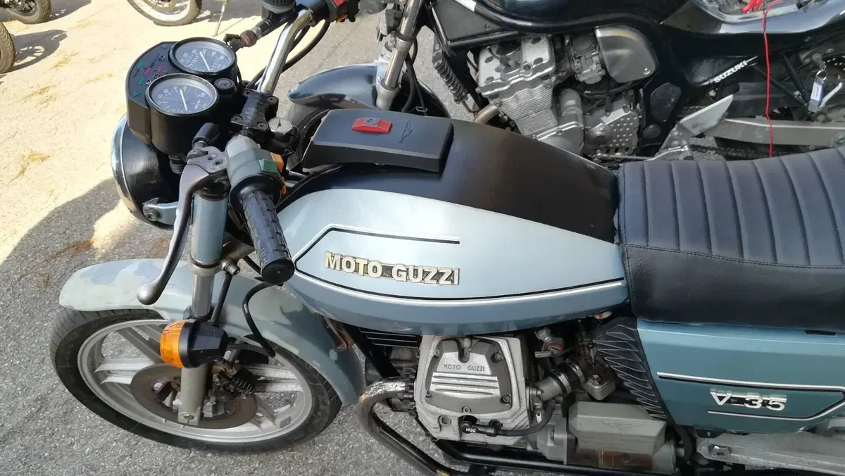 Moto Guzzi V35  (7)