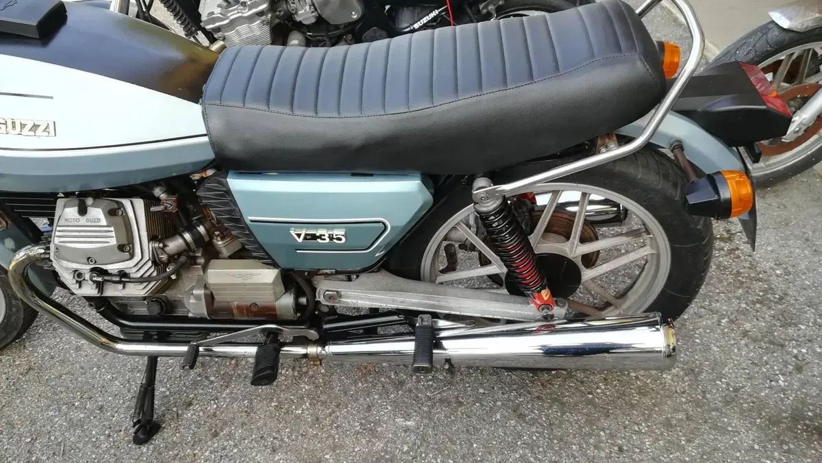 Moto Guzzi V35  (8)