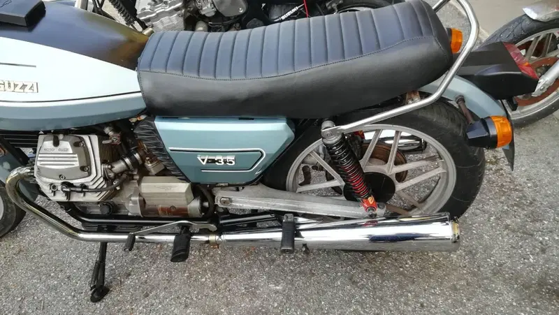 Moto Guzzi V35  (8)