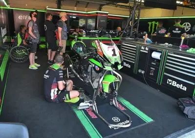 SBK 2021. Due giorni di test per Kawasaki, Honda e BMW a Barcellona