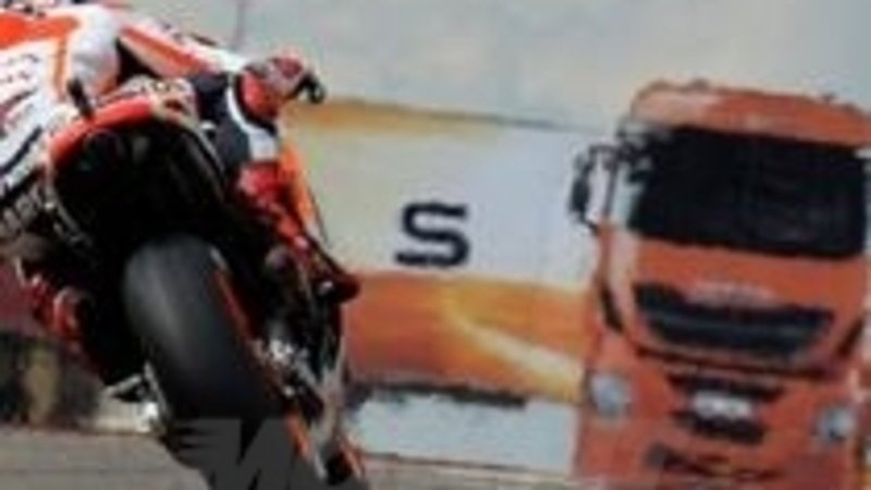Le foto pi&ugrave; spettacolari del GP di Aragon