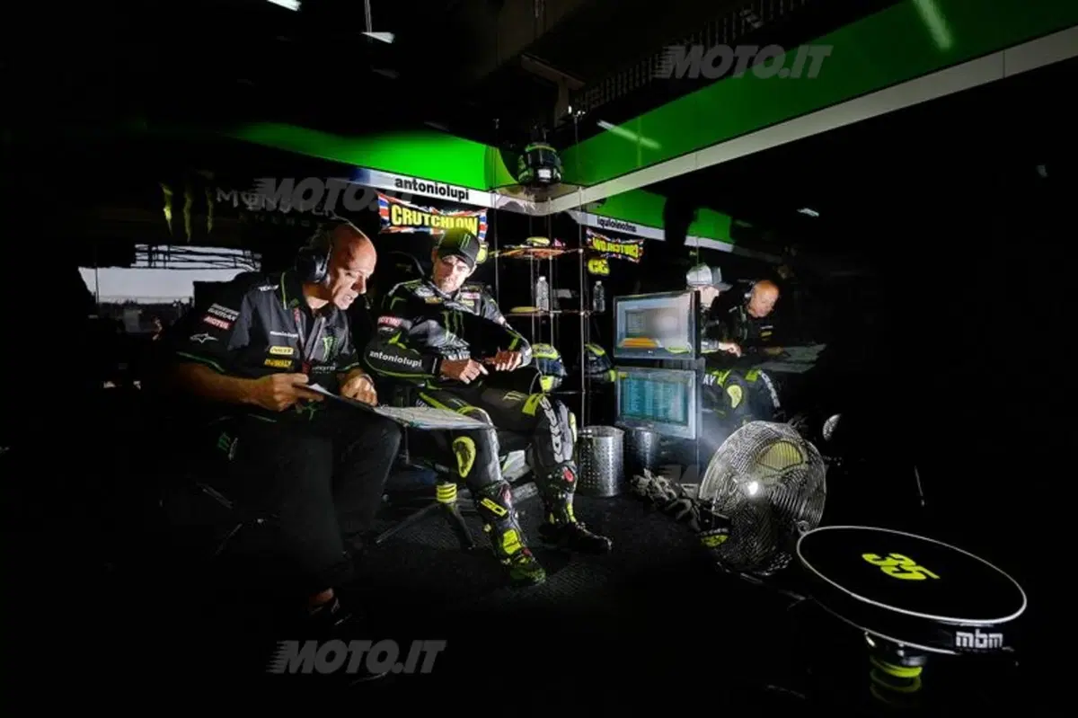 Le foto più spettacolari del GP di Aragon (15)