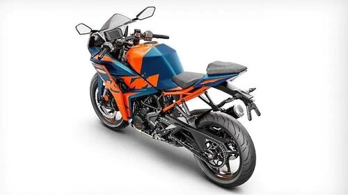 Nuova KTM RC390. La versione 2022 sta arrivando (2)