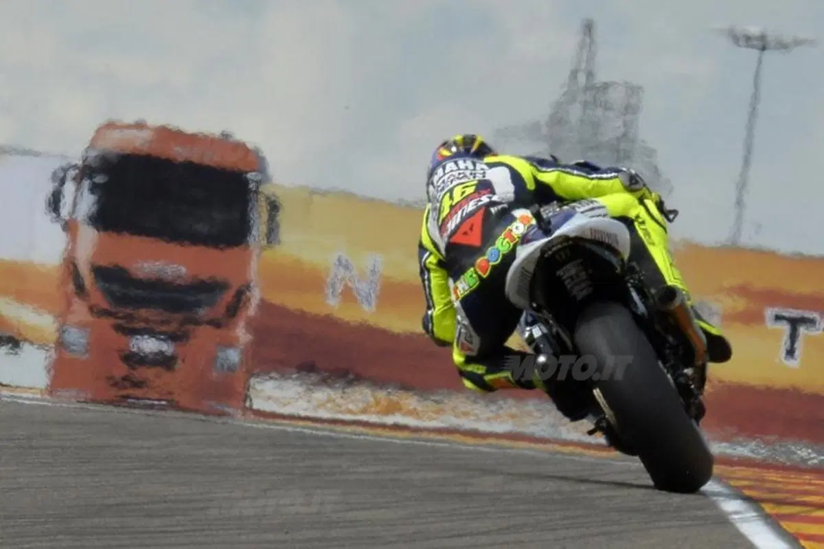 Le foto più spettacolari del GP di Aragon (24)