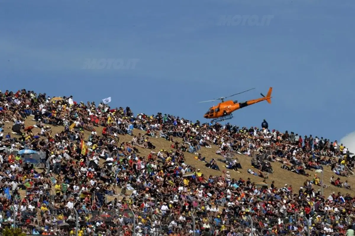 Le foto più spettacolari del GP di Aragon (28)