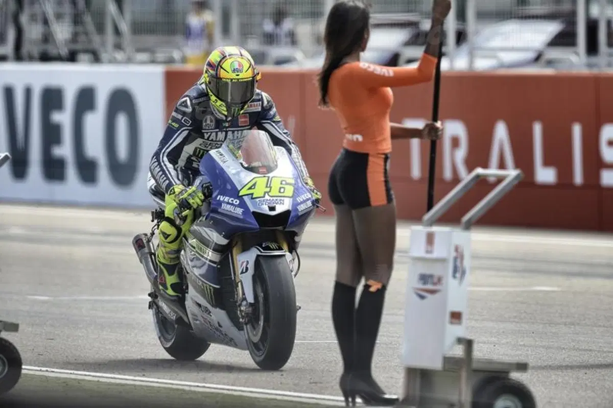 Le foto più spettacolari del GP di Aragon (29)