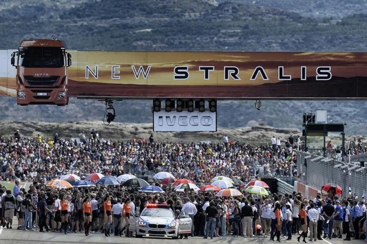 Le foto più spettacolari del GP di Aragon (32)