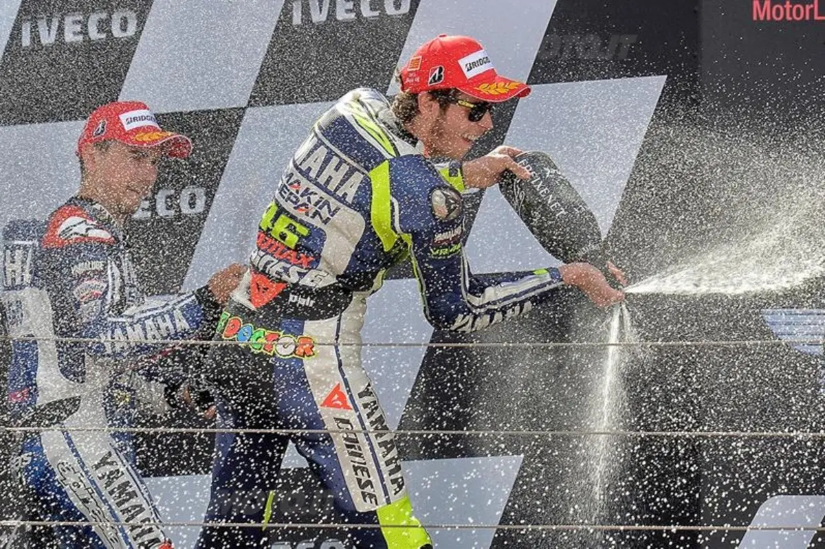 Le foto più spettacolari del GP di Aragon (42)