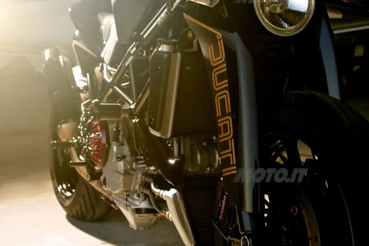 Ducati Monster S4Rs special by Goncalves