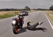 L’impennatore punito dalla supersportiva che voleva entrambe le ruote a terra [VIDEO VIRALE]