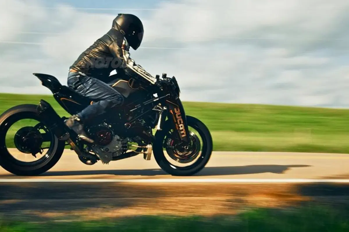 Ducati Monster S4Rs special by Goncalves (6)