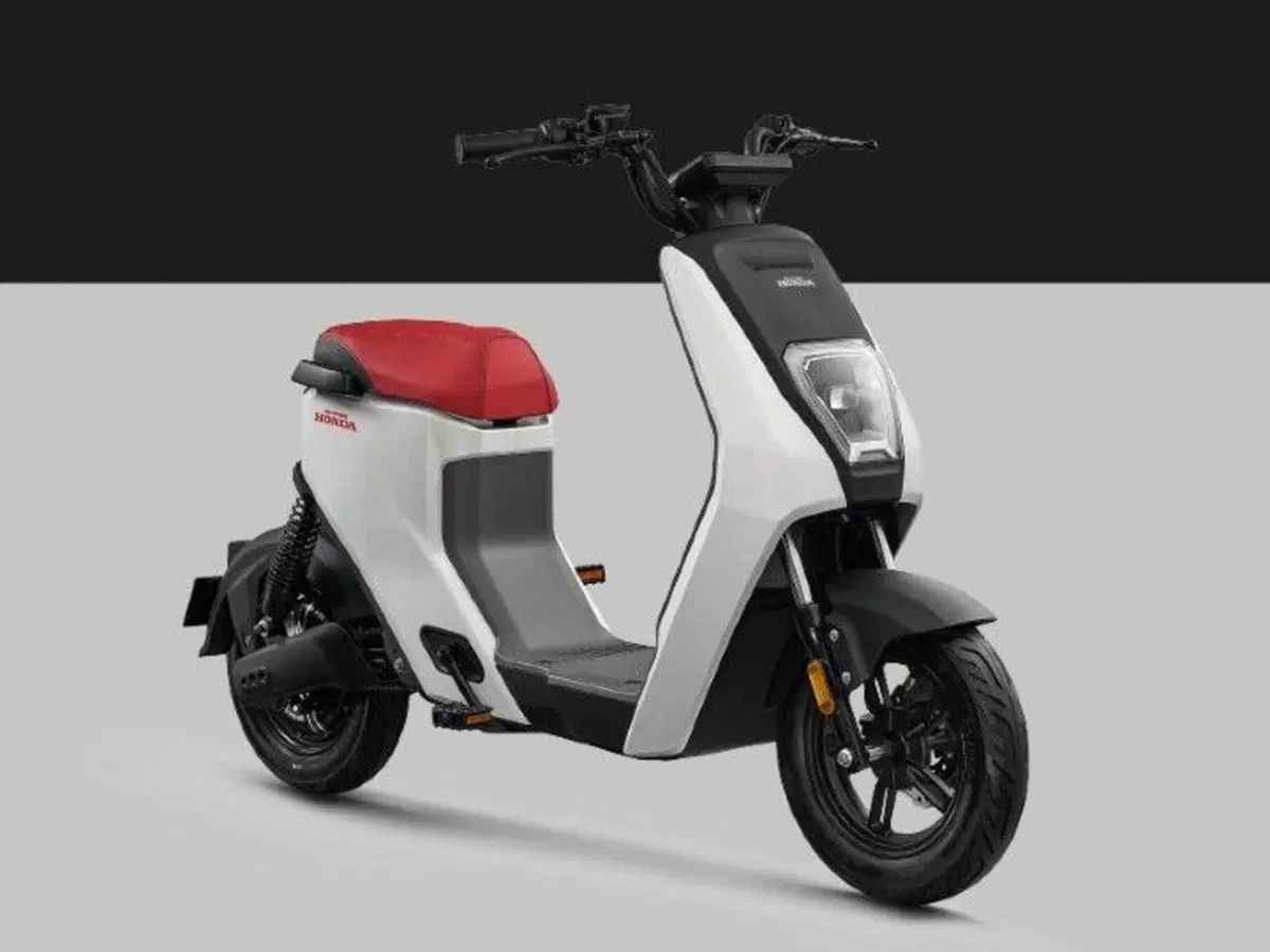 Honda U-be, scooter elettrico monoposto: poco più di 400 euro per la versione base